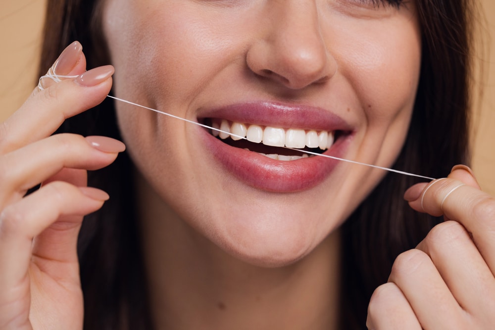 Does Flossing Make Your Gums Sore? Dentist in Oak Park, IL, Explains